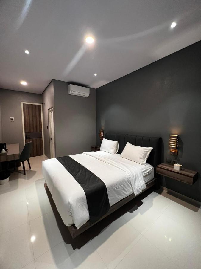 Syailendra Hotel Syariah Джепара Экстерьер фото
