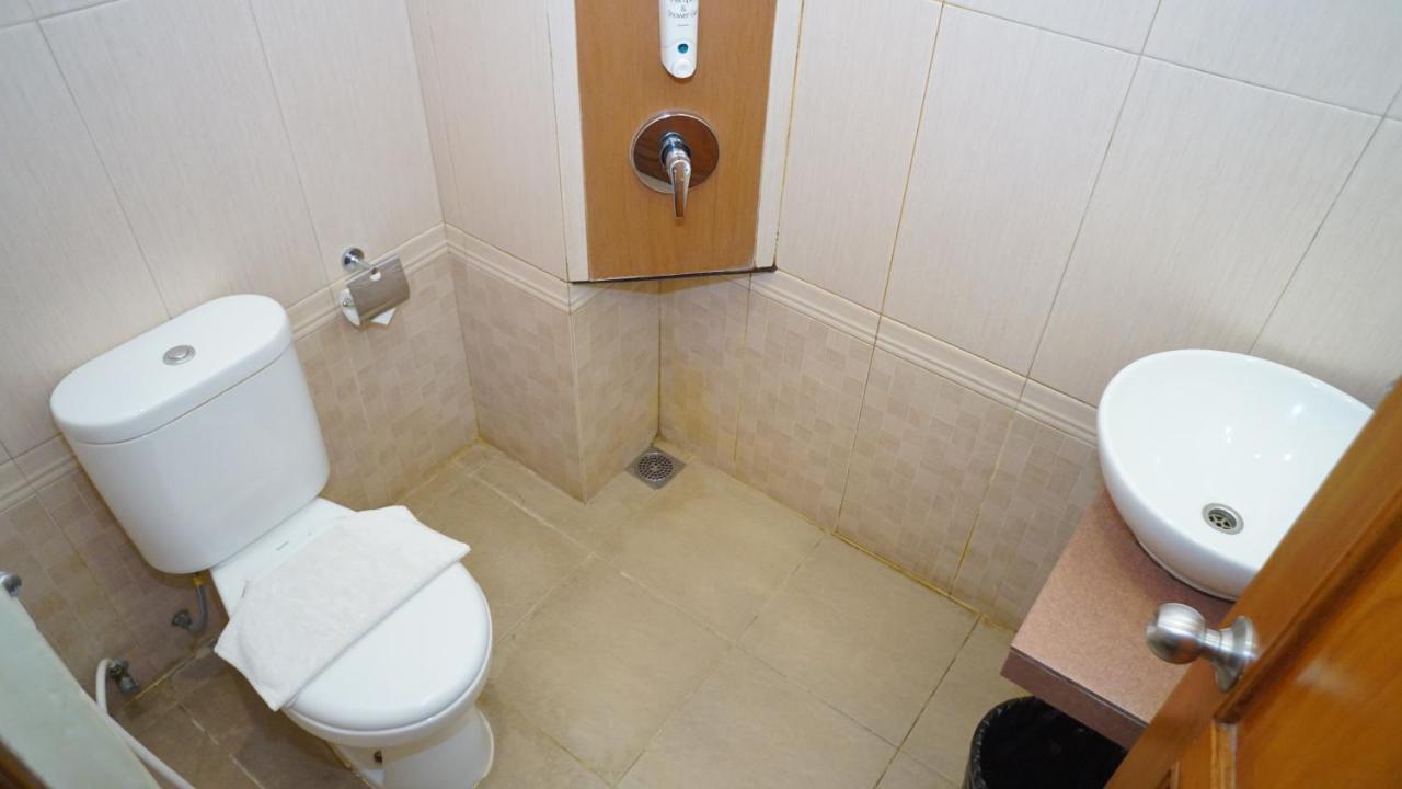 Syailendra Hotel Syariah Джепара Экстерьер фото