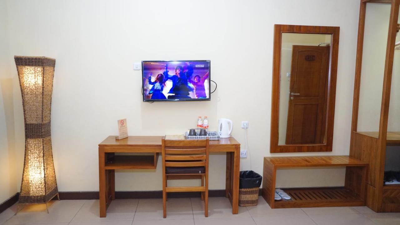 Syailendra Hotel Syariah Джепара Экстерьер фото
