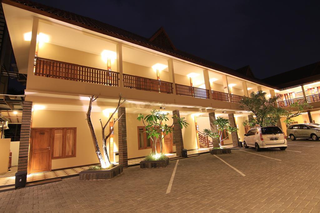 Syailendra Hotel Syariah Джепара Экстерьер фото
