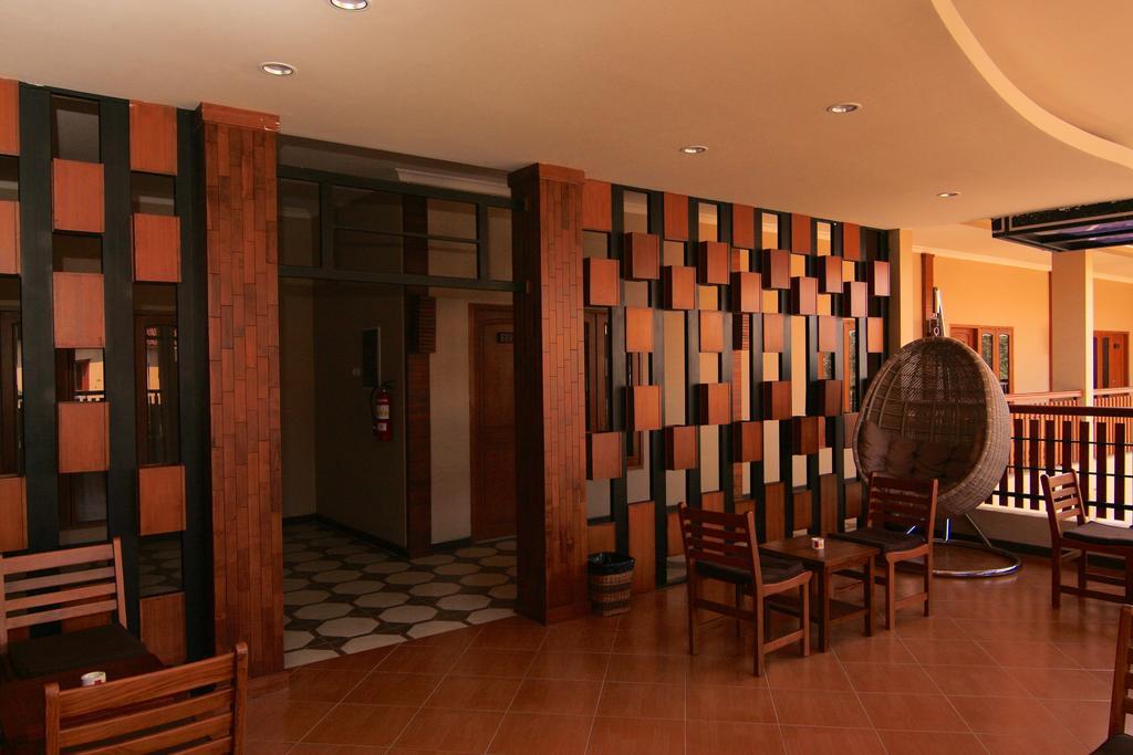 Syailendra Hotel Syariah Джепара Экстерьер фото