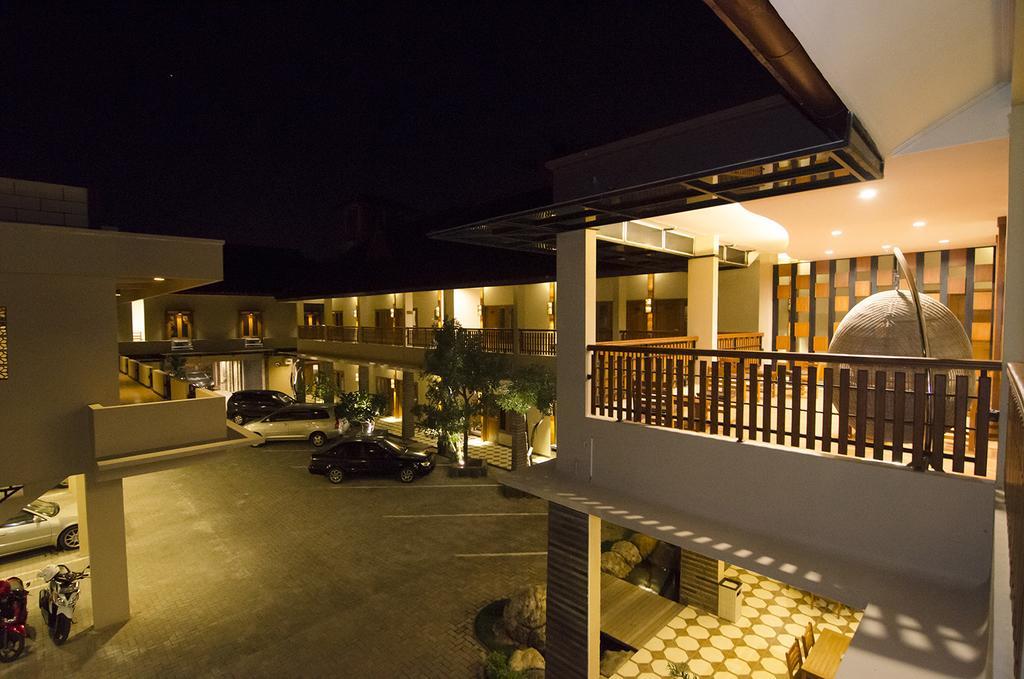 Syailendra Hotel Syariah Джепара Экстерьер фото