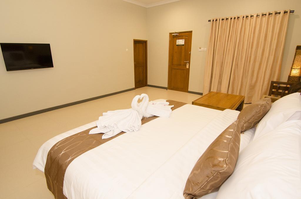 Syailendra Hotel Syariah Джепара Экстерьер фото
