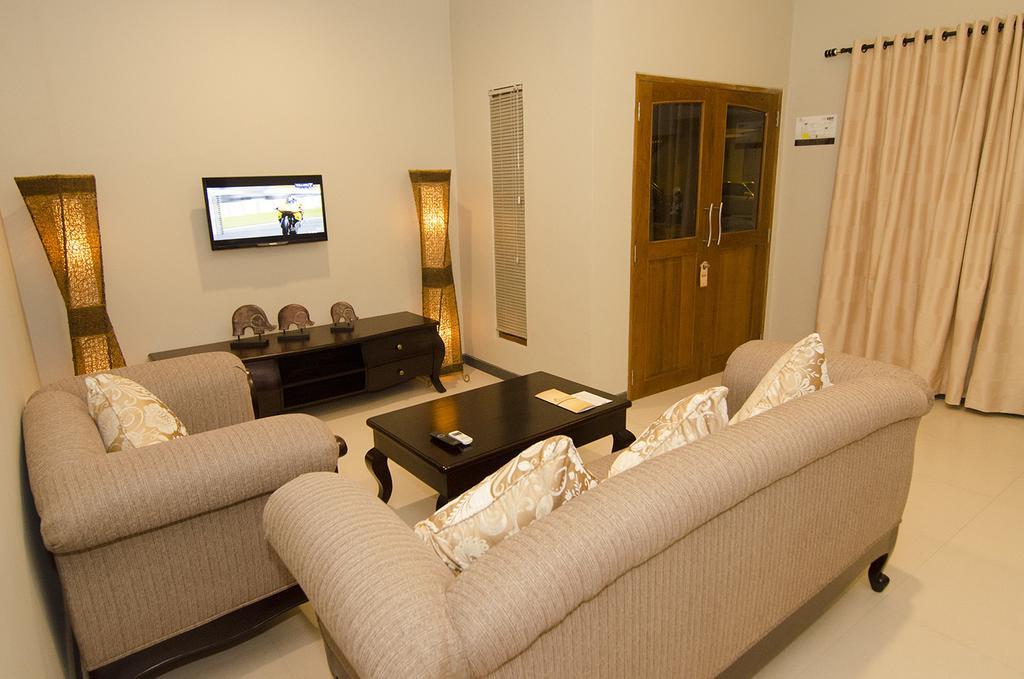 Syailendra Hotel Syariah Джепара Экстерьер фото